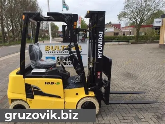 Вилочный погрузчик Hyundai 16B-9F 2018 года б/у