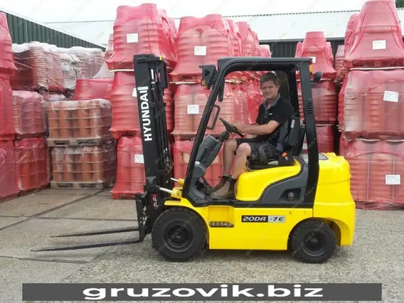 Вилочный погрузчик Hyundai 20DA-7E 2018 года б/у