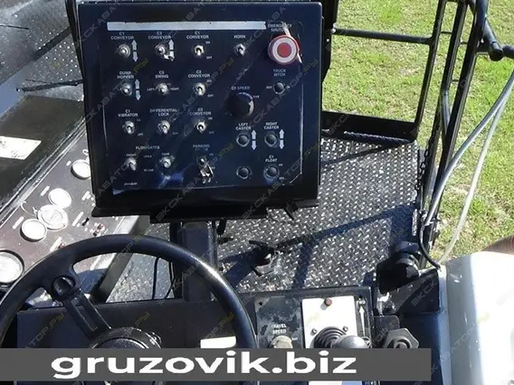 Дорожная техника Roadtec SB2500B Shuttle Buggy 1999 года б/у фото 8