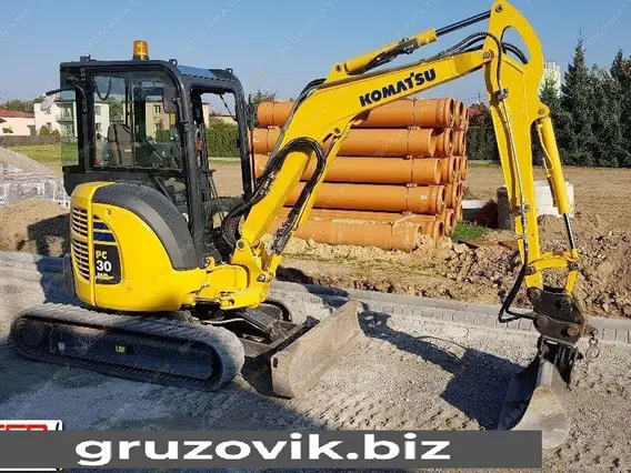 Экскаватор Komatsu PC30MR-3 2016 года б/у