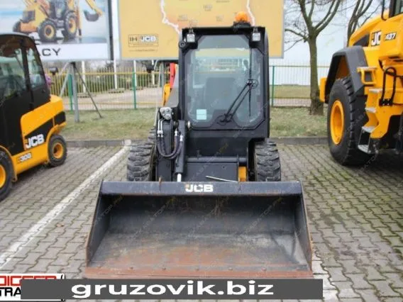 Фронтальный погрузчик JCB 155 2016 года б/у