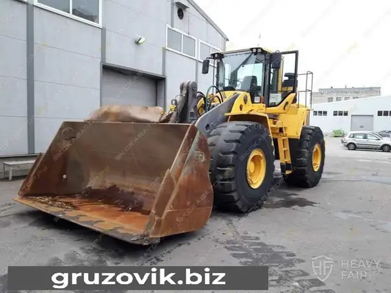 Фронтальный погрузчик Volvo L220F 2010 года б/у