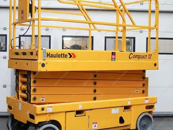 Штабелер Haulotte Compact 12 2017 года б/у