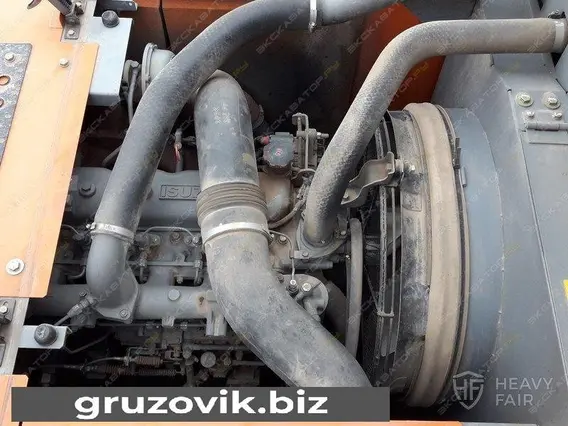 Экскаватор Hitachi ZX240LC-5G 2013 года новый фото 5