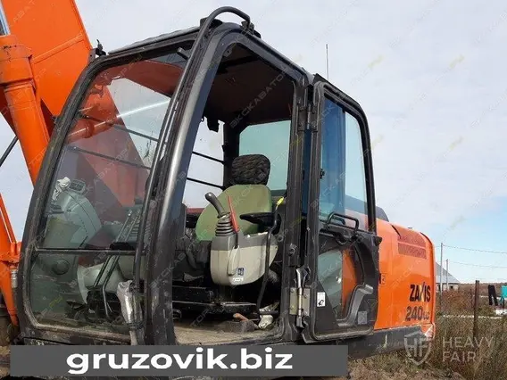Экскаватор Hitachi ZX240LC-5G 2013 года новый фото 6