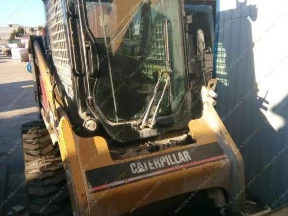 Фронтальный погрузчик Caterpillar 226В 2007 года б/у