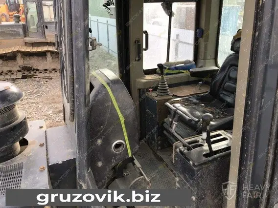 Бульдозер Shantui SD16L 2013 года новый фото 5
