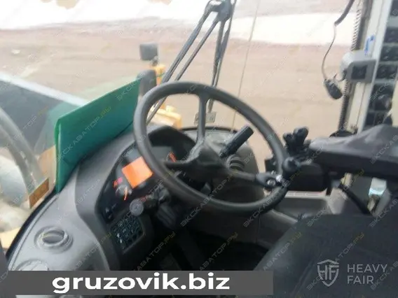 Фронтальный погрузчик Volvo L220G 2014 года б/у фото 8