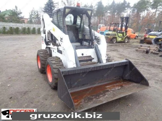 Фронтальный погрузчик Bobcat S300 2007 года б/у