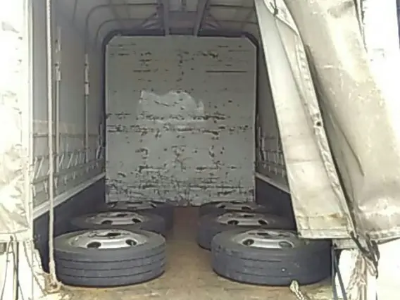 Тентованный грузовик Mitsubishi CANTER FE70BS 2010 года б/у фото 7