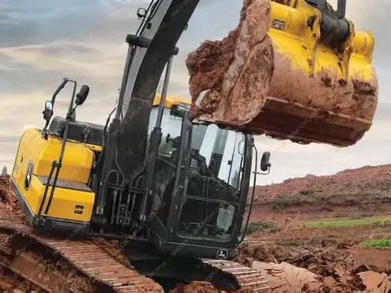 Экскаватор John Deere E140 LC 2018 года б/у