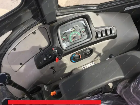 Экскаватор-погрузчик Case 570 ST 2018 года новый фото 9