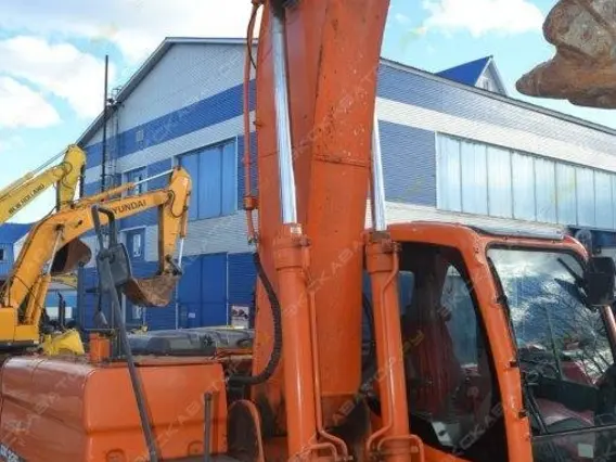 Экскаватор Doosan DX225LCA 2013 года б/у фото 3