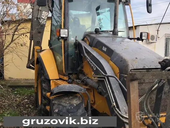 Экскаватор-погрузчик Volvo BL61 2012 года б/у фото 2