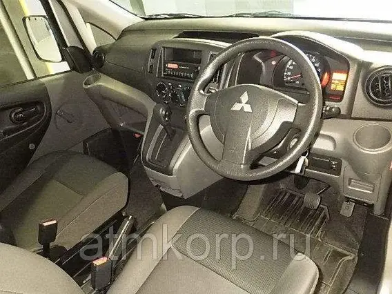 Микроавтобус MITSUBISHI DELICA BVM20 2015 года б/у фото 3