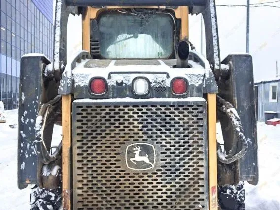 Фронтальный погрузчик John Deere 318d 2012 года новый фото 10