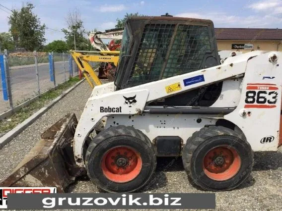 Фронтальный погрузчик Bobcat 863 2003 года б/у фото 4