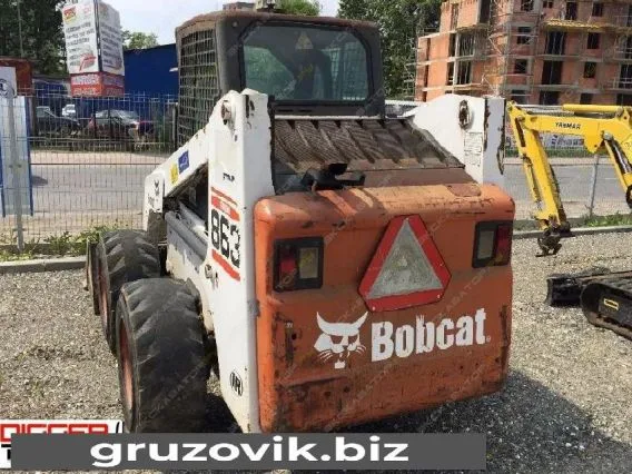 Фронтальный погрузчик Bobcat 863 2003 года б/у фото 3