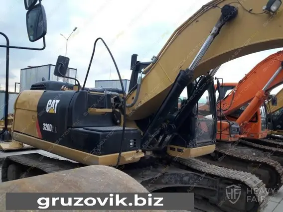 Экскаватор Caterpillar 320D2 2017 года б/у фото 4