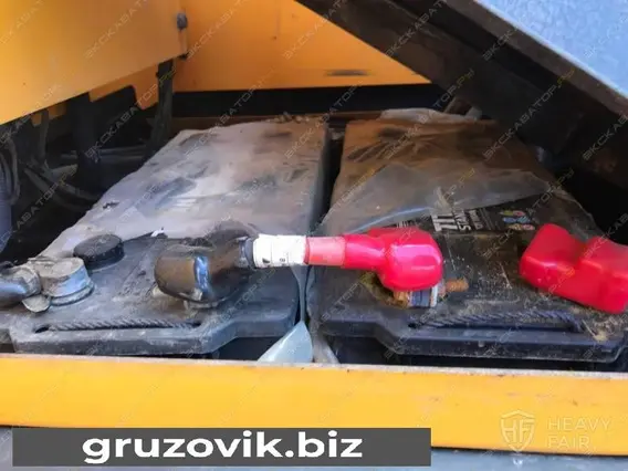 Экскаватор Hyundai R320LC-7 2011 года б/у фото 9