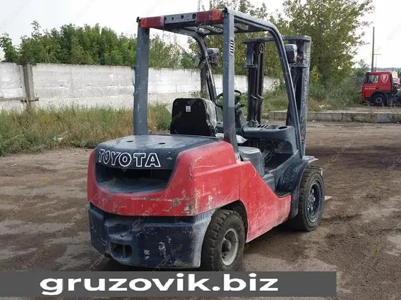 Вилочный погрузчик Toyota 7FD35 2007 года б/у фото 5