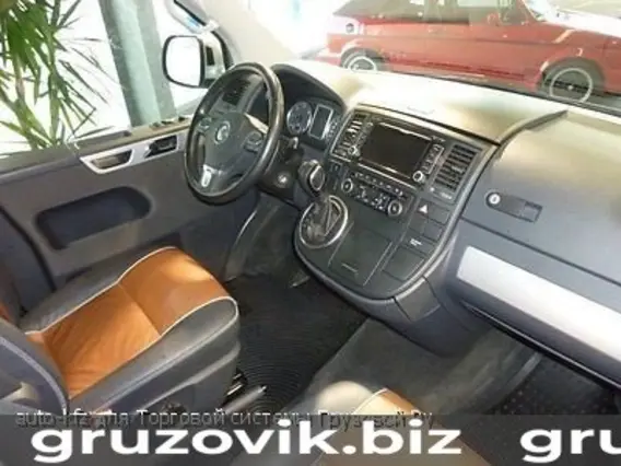 Микроавтобус Volkswagen multivan T5 2012 года б/у фото 2