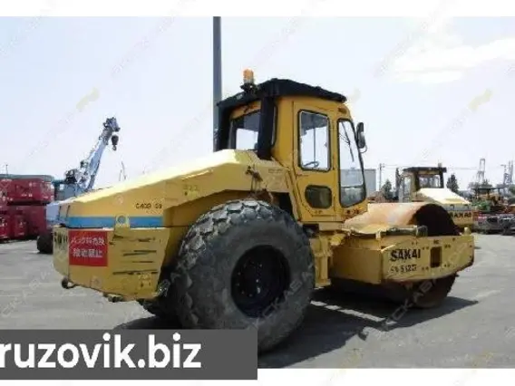 Дорожный каток Sakai SV512 2004 года б/у фото 4