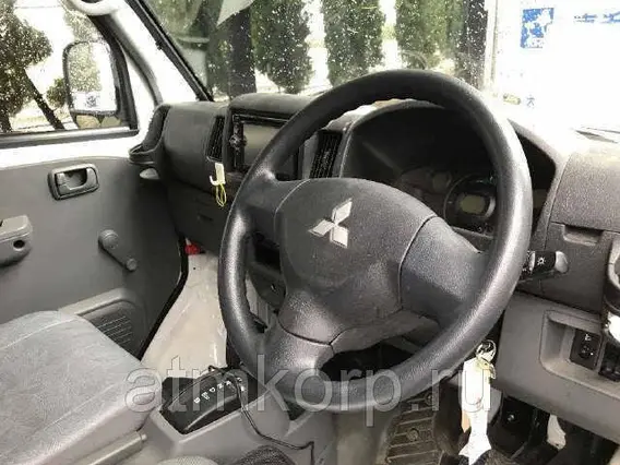 Микроавтобус Mitsubishi MINICAB MIEV U67V 2013 года б/у фото 3