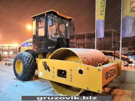 Дорожный каток SEM 512 2018 года б/у