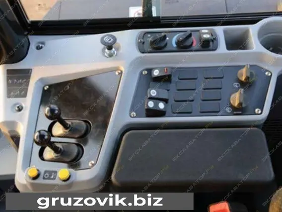 Фронтальный погрузчик Caterpillar 950 2018 года б/у