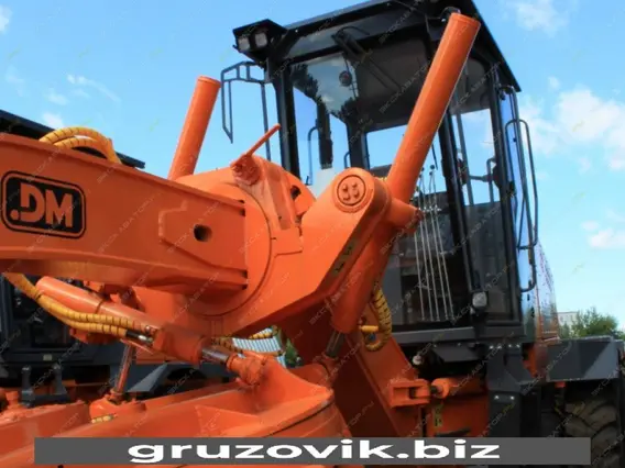 Грейдер ЗАВОД ДОРОЖНЫХ МАШИН DM-14.0 2019 года б/у фото 3