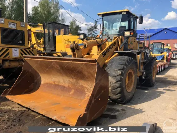 Фронтальный погрузчик Shantui SL50W 2013 года б/у
