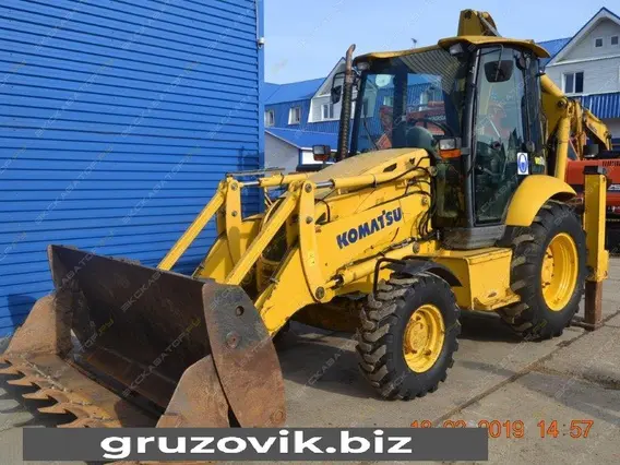 Экскаватор-погрузчик Komatsu WB93R 2011 года б/у
