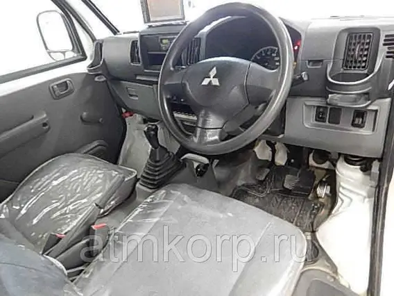 Тентованный грузовик Mitsubishi MINICAB VAN U61V 2011 года б/у фото 3