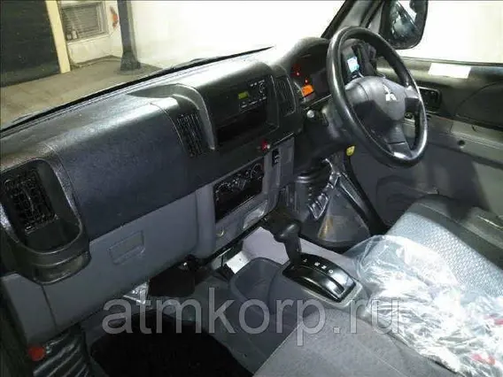 Микроавтобус Mitsubishi MINICAB VAN U62V 2013 года б/у фото 3