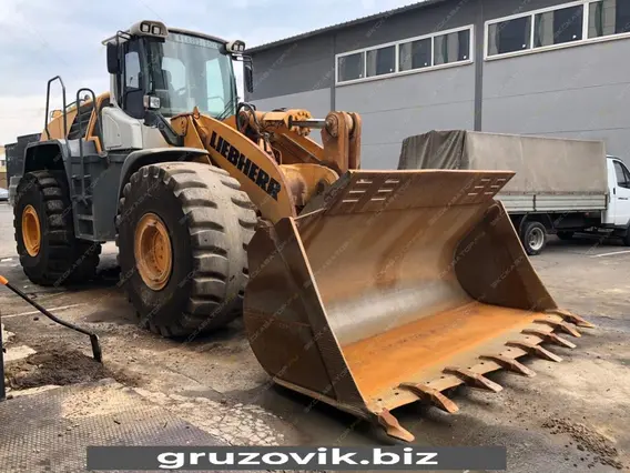 Фронтальный погрузчик Liebherr L 586 2plus2 2012 года б/у