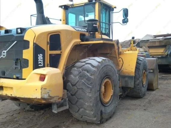 Фронтальный погрузчик Volvo L220G 2014 года б/у