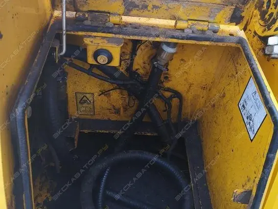 Экскаватор-погрузчик JCB JS 200W 2012 года б/у фото 8