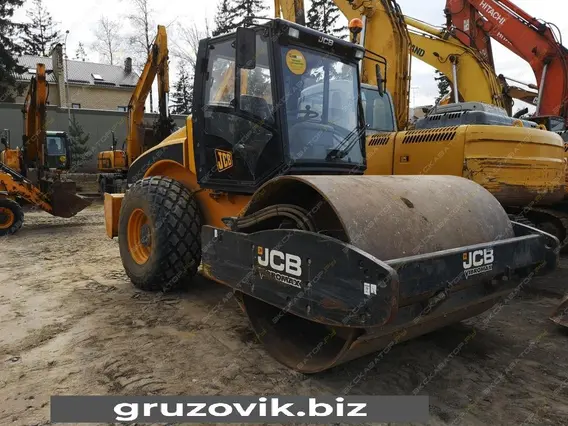 Дорожный каток JCB Vibromax VM 132D 2012 года б/у