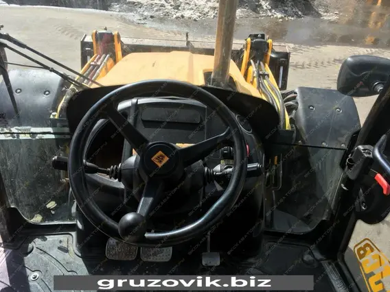 Экскаватор-погрузчик JCB 4CX 2012 года б/у фото 16