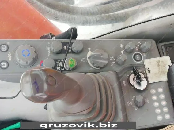 Экскаватор Hitachi ZX470-5G 2017 года б/у