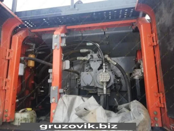 Экскаватор Hitachi ZX470-5G 2017 года б/у фото 3
