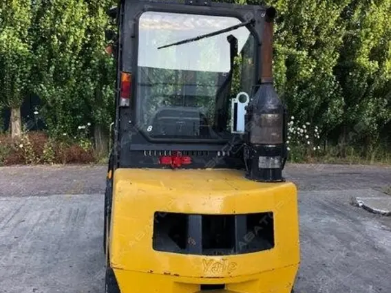 Вилочный погрузчик Yale GDP30TF V2445 2001 года б/у фото 13