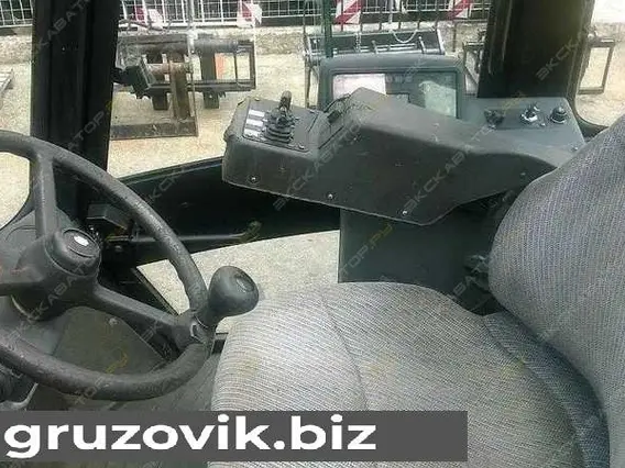 Вилочный погрузчик HYSTER H10.00XM 2002 года б/у фото 5