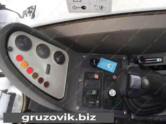 Экскаватор Terex TC125 2011 года б/у фото 16