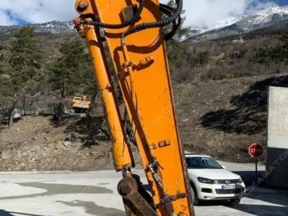 Экскаватор Hyundai R200W 1998 года б/у фото 2