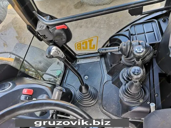 Экскаватор-погрузчик JCB 3CX 2013 года б/у фото 22