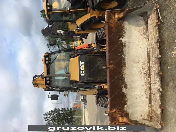 Экскаватор-погрузчик Caterpillar 432F 2012 года б/у