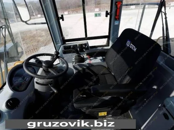 Фронтальный погрузчик SEM 636D 2018 года б/у