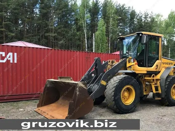 Фронтальный погрузчик Volvo L60F 2010 года б/у фото 3